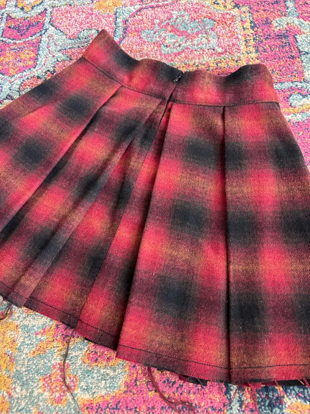 Free People | Women’s Red/Black Plaid Wool Blend Pleated Raw Hem Mini Skirt Sz 2